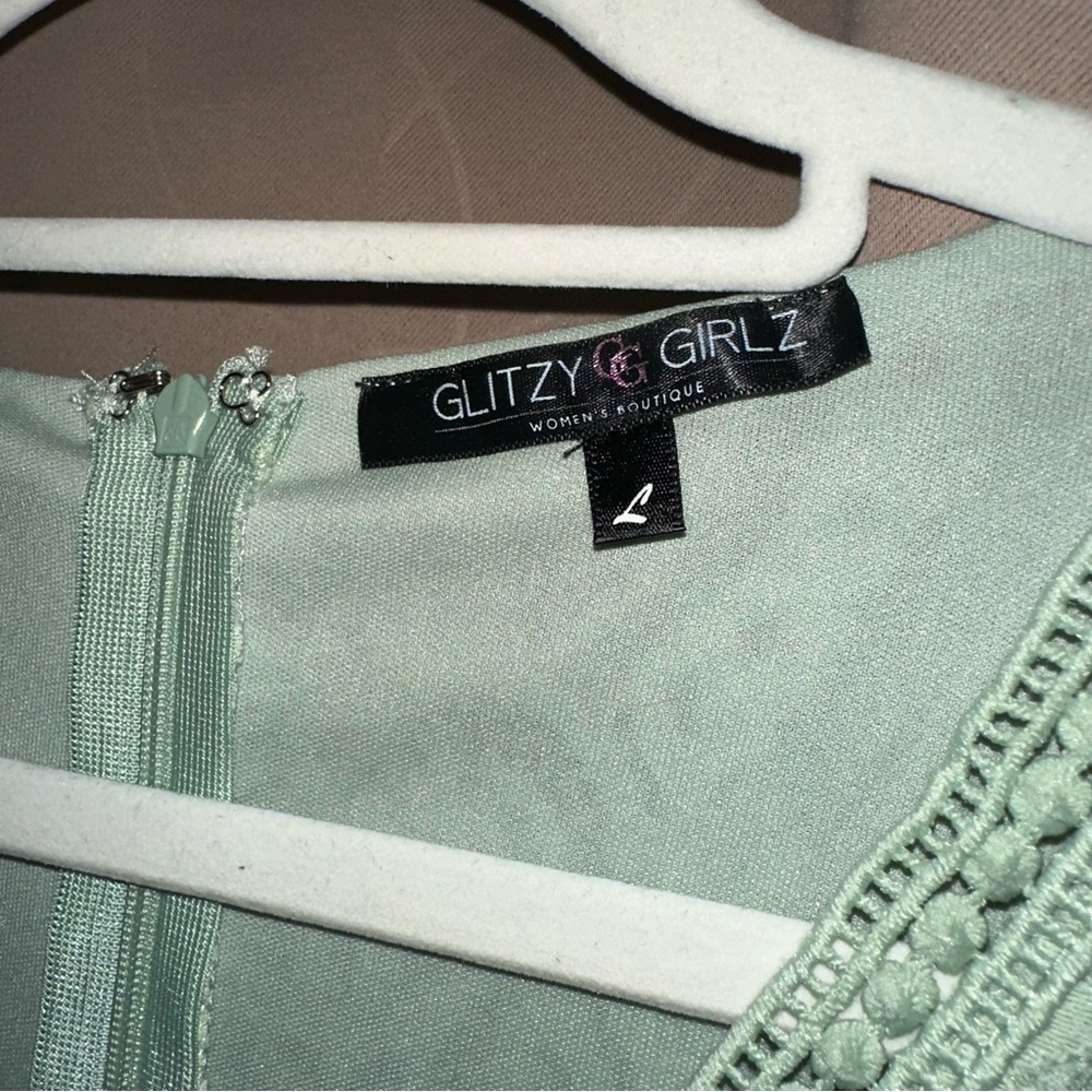 Glitzy Girlz Womens Chic Mint Lace Sheer Sleeves Mini Dress NWOT Size Large - Picture 3 of 5